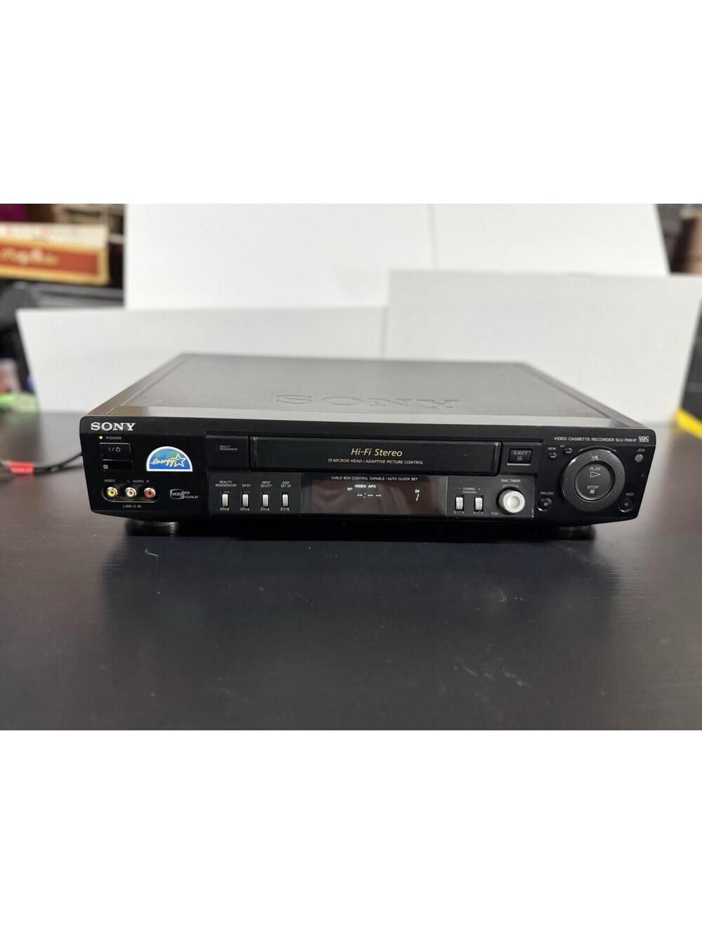 Sony SLV-799HF Hi-Fi Stereo VHS VCR Recorder Powers On